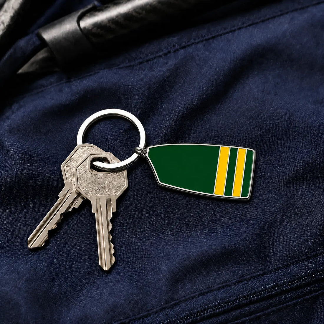 Custom rowing oar keyring with club blade colours